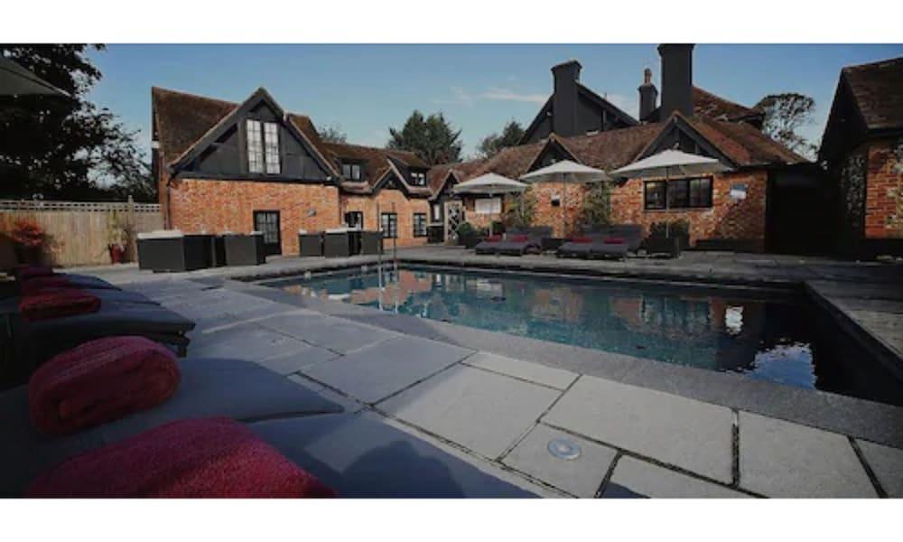 Karma Sanctum On The Green Maidenhead Bagian luar foto